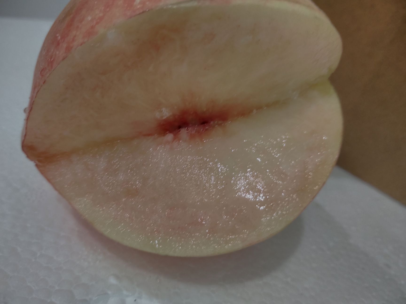 赤月湖景玉露圆梦水蜜桃