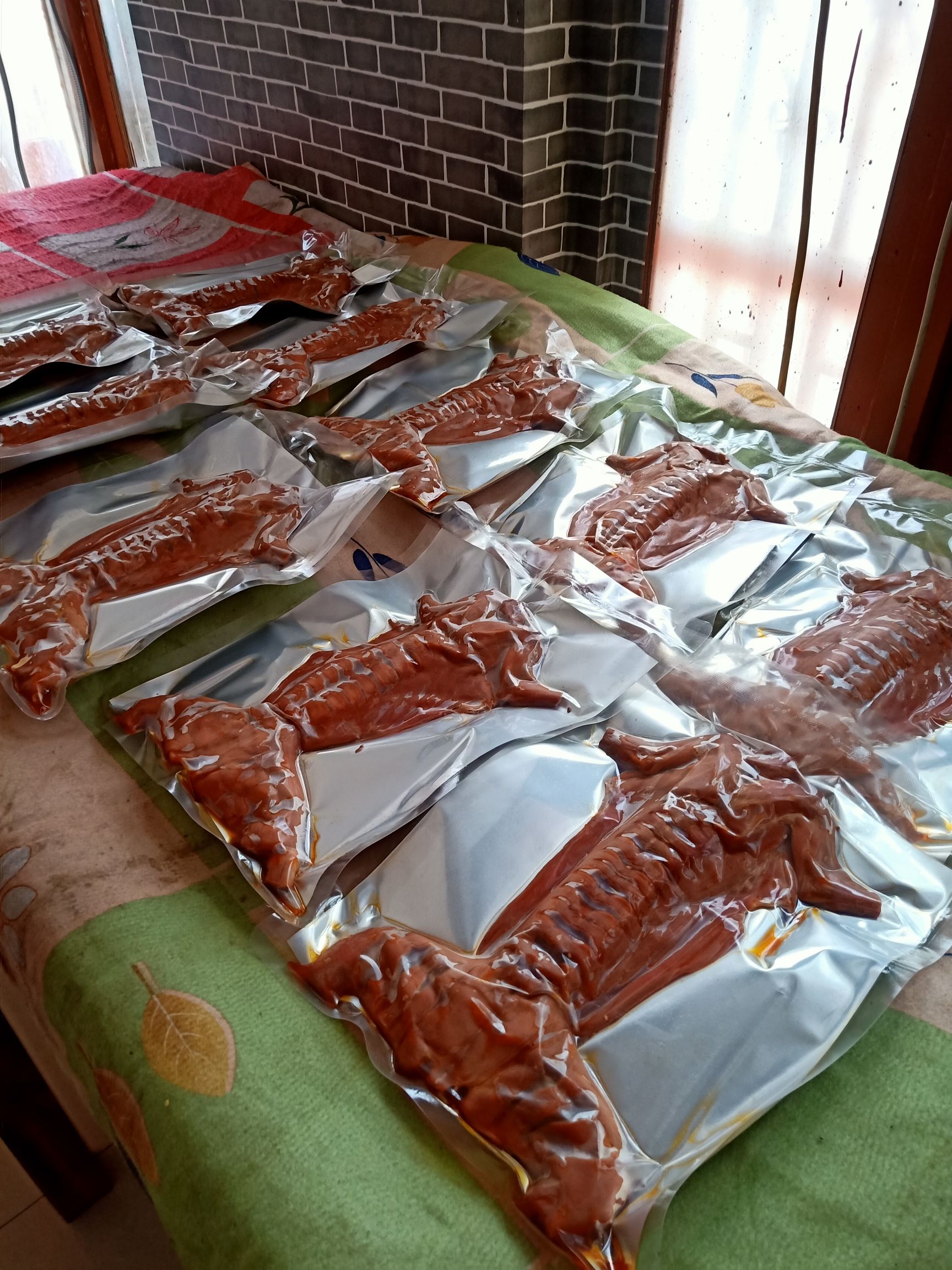 辣子兔 烤全兔，烤兔半成品，手撕烤兔