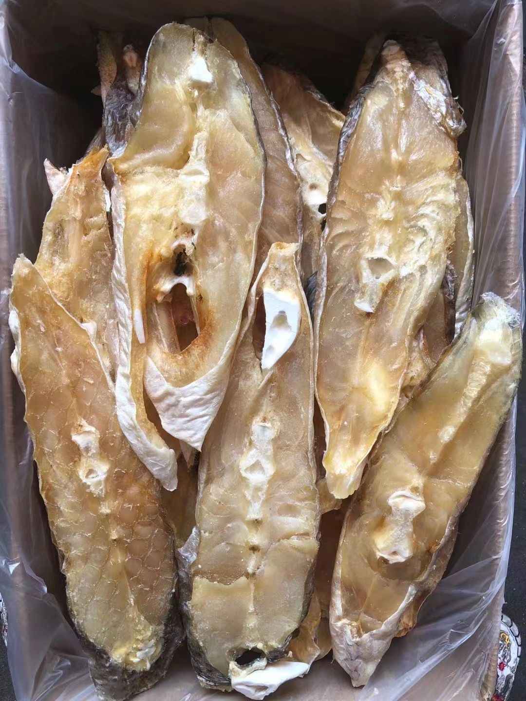 湛江特产，日晒马友鱼干，微咸，1箱25斤