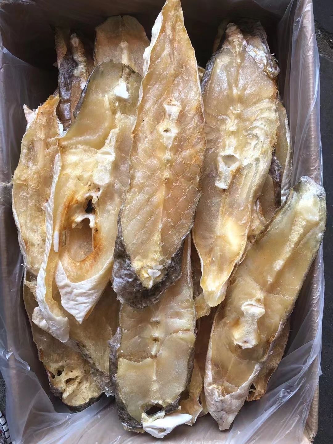 湛江特产，日晒马友鱼干，微咸，1箱25斤