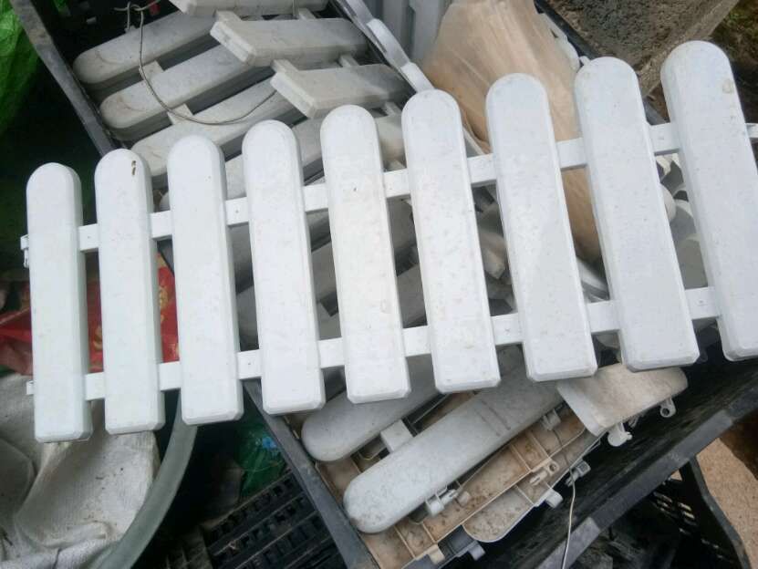 广州护栏网 白色的塑料制品栅栏。质量优良。不含运费