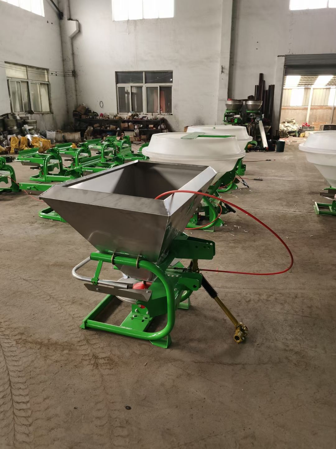 插秧机专用撒肥机。