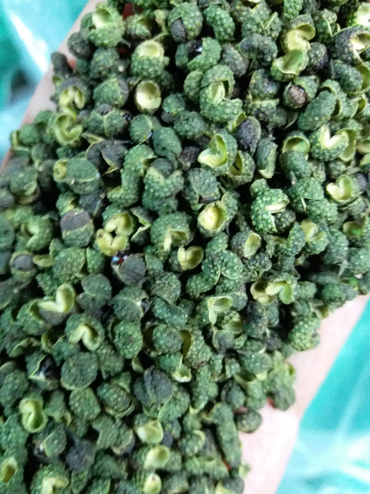 青花椒  批发零售：广西八角/四川麻椒/大红袍