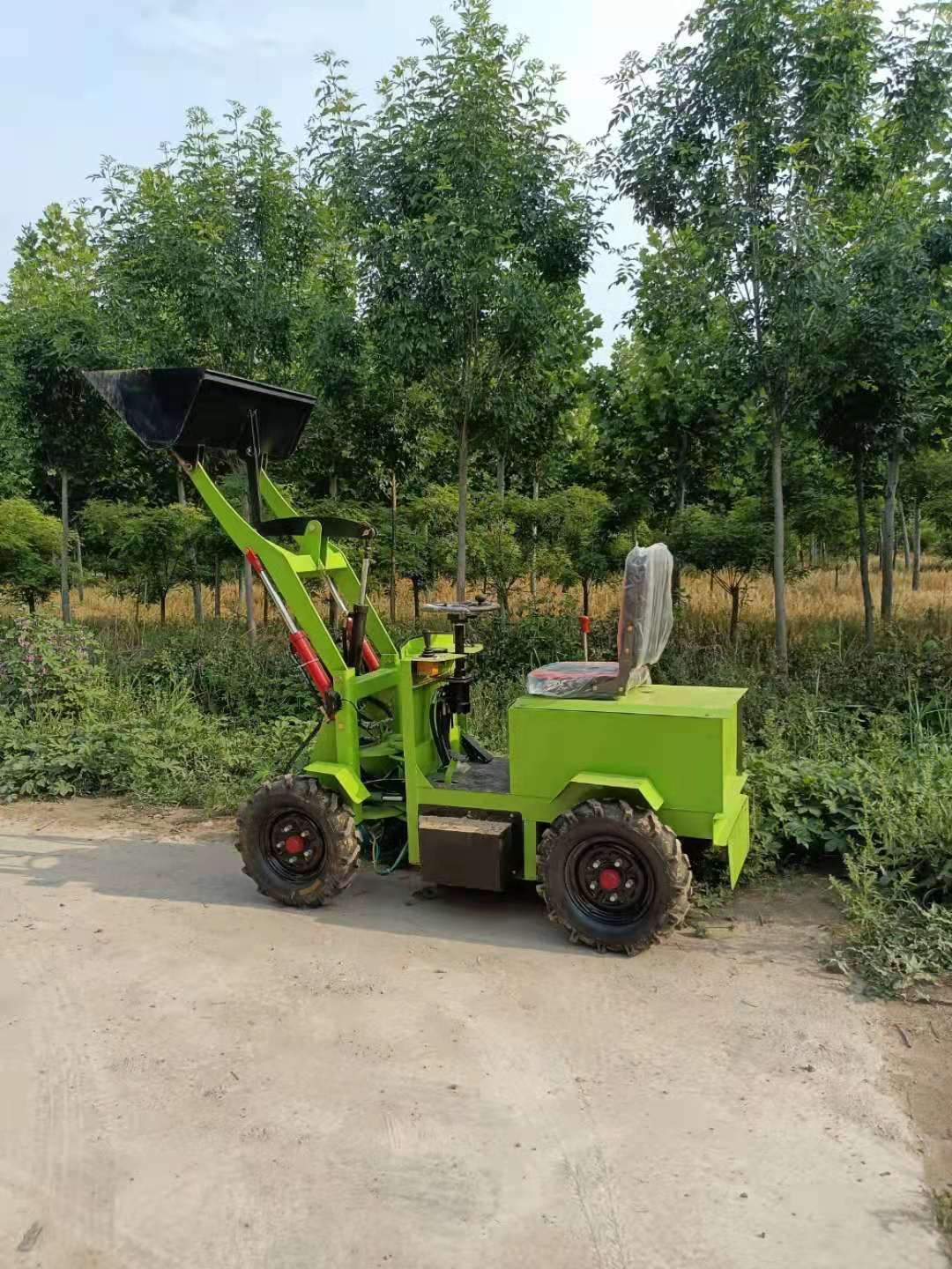 装载机  18马力柴油机铲车小型上料车四驱铲车