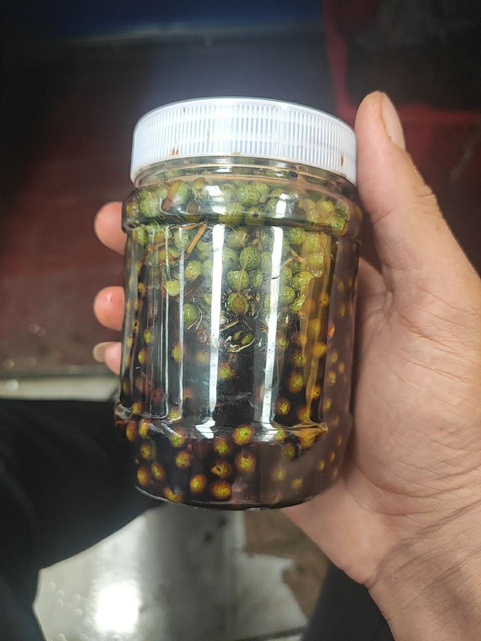 山胡椒 木姜子，香味浓郁。可以炒牛肉。可以泡着吃，可以炒着吃。