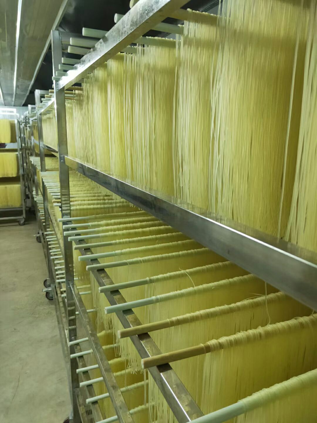 水晶粉丝，花甲粉，火锅粉，麻辣烫粉丝，厂家直销，量大丛优