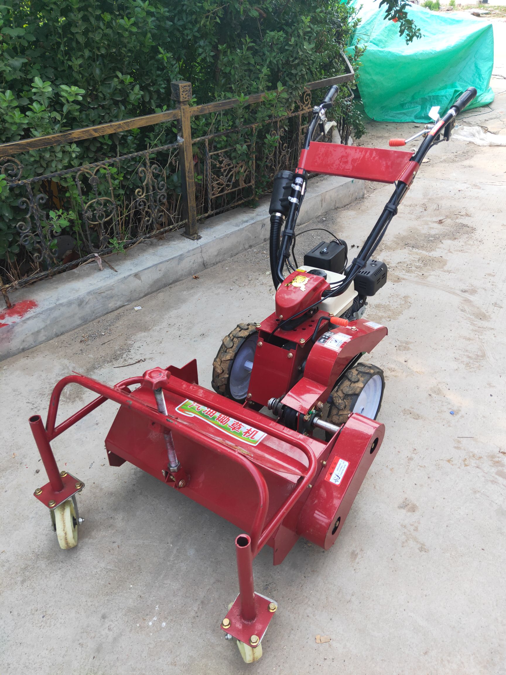 手推果园开荒碎草还田机