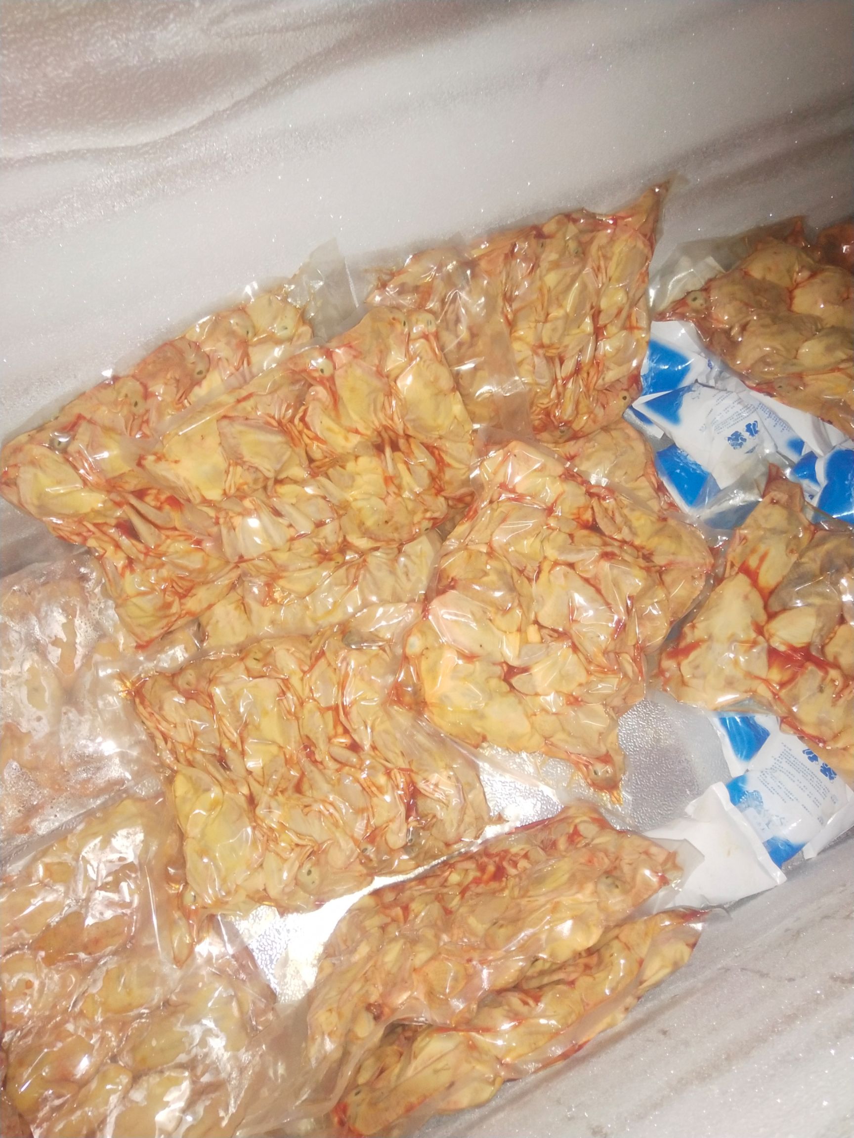  农场自产杂粮白条鸽，一手货源，现在现杀，保证新鲜，