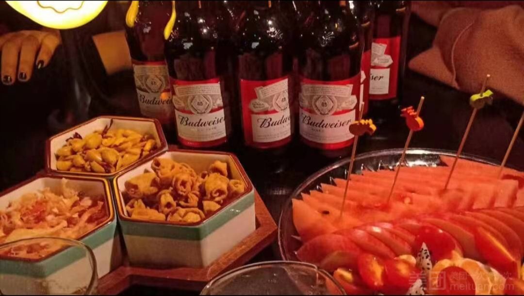 咨询服务 鱼见幸福主题音乐餐吧