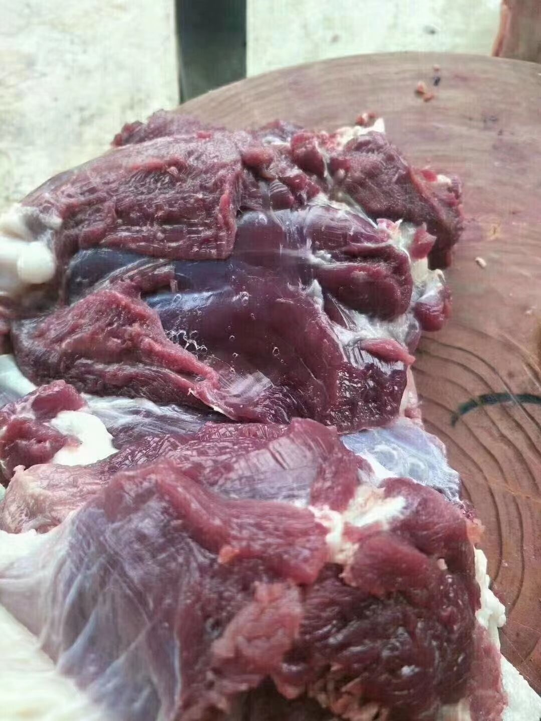 白条羊  现杀黑山羊，白条