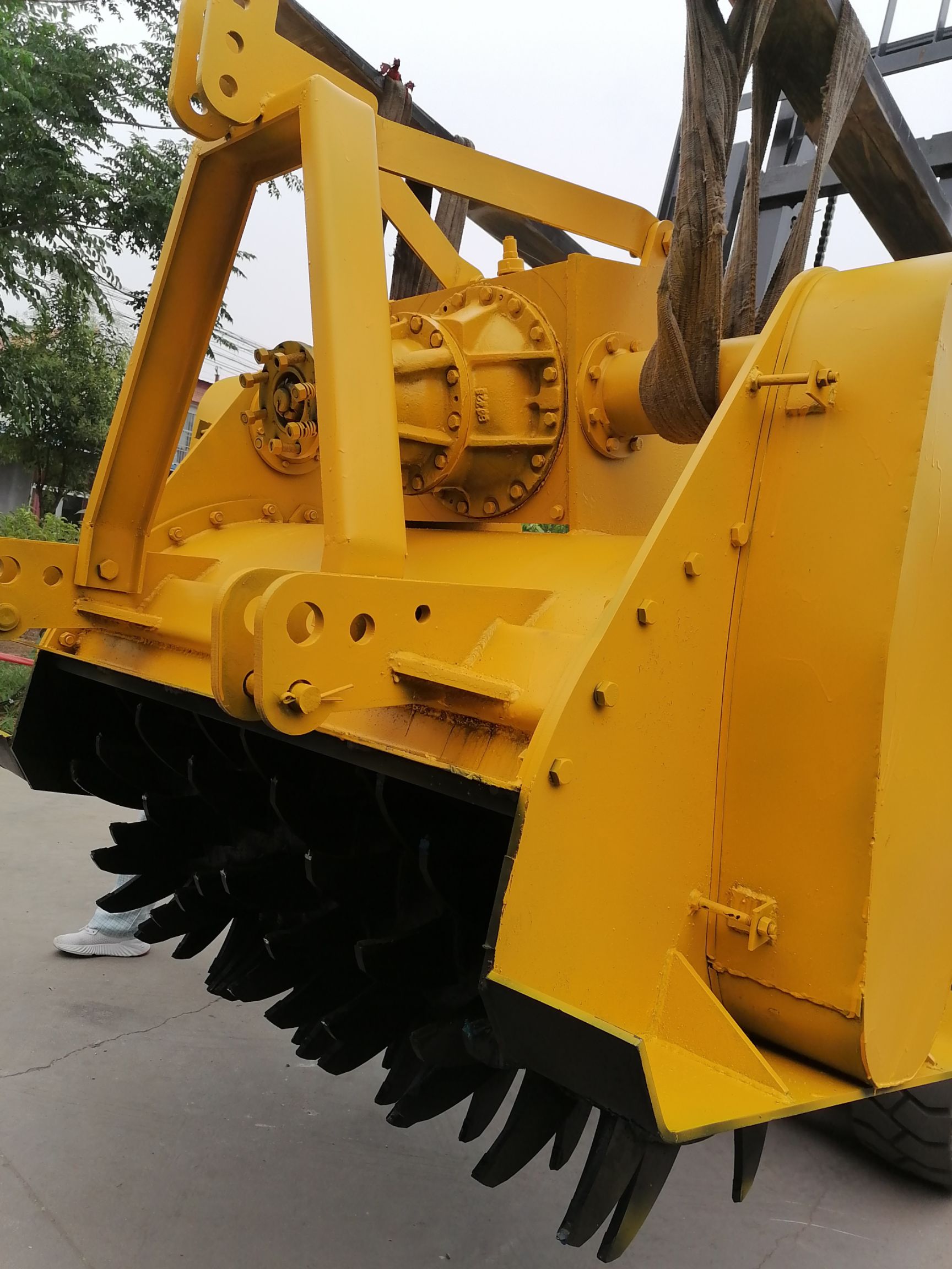 挖树机 拖拉机后置悬挂树根粉碎机树墩清除机