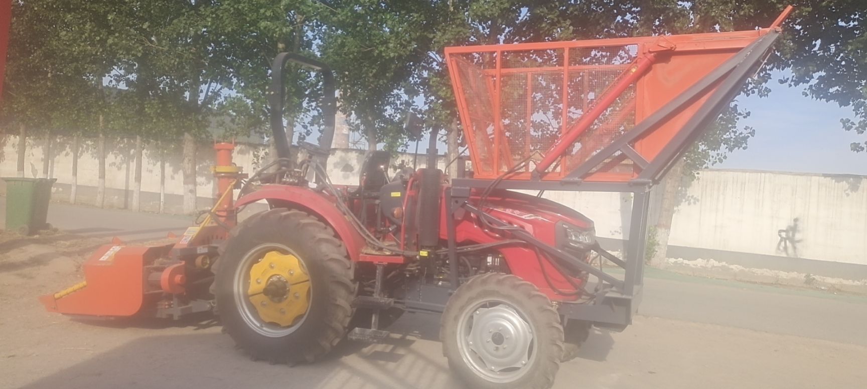 青贮机  青储机拖拉机青储机履带青储机自走走式青储饲料收获机按需定制