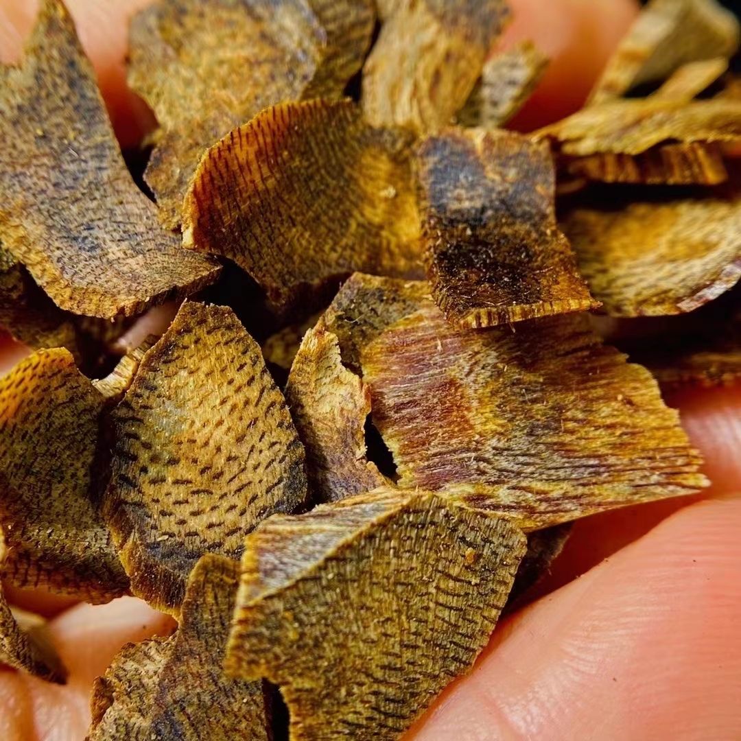 沉香  上炉熏味道超好，也便可以煮水、泡茶，泡酒