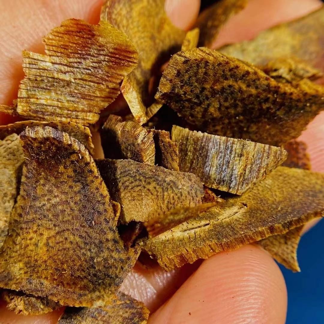 沉香  上炉熏味道超好，也便可以煮水、泡茶，泡酒