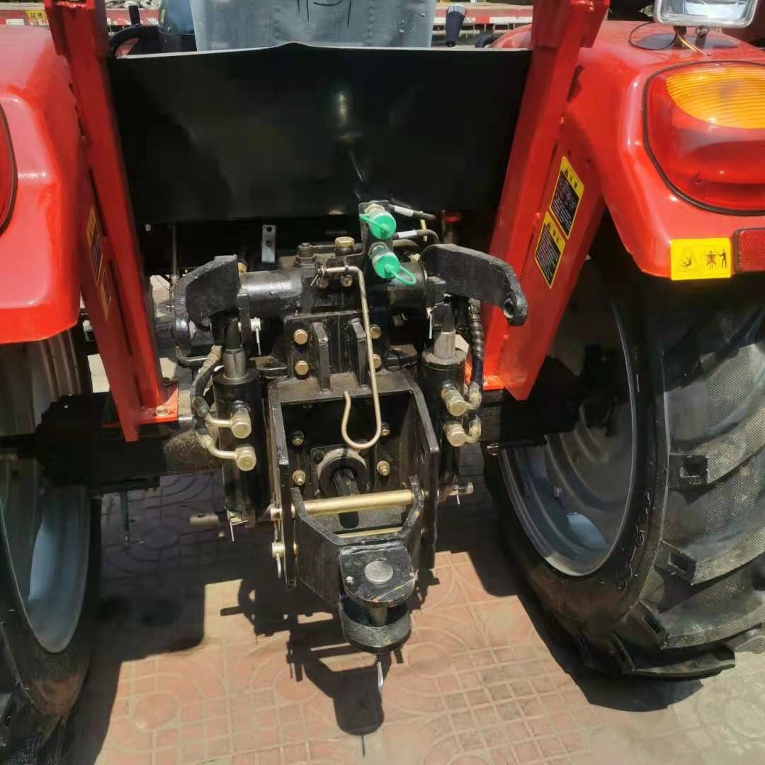 轮式拖拉机  万年红804农用四轮拖拉机 四驱多用途耕地犁地机