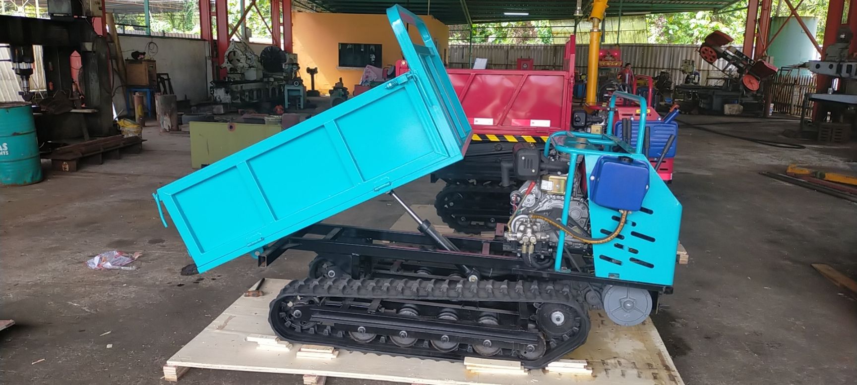  爬山虎，爬山王，履带式运输车