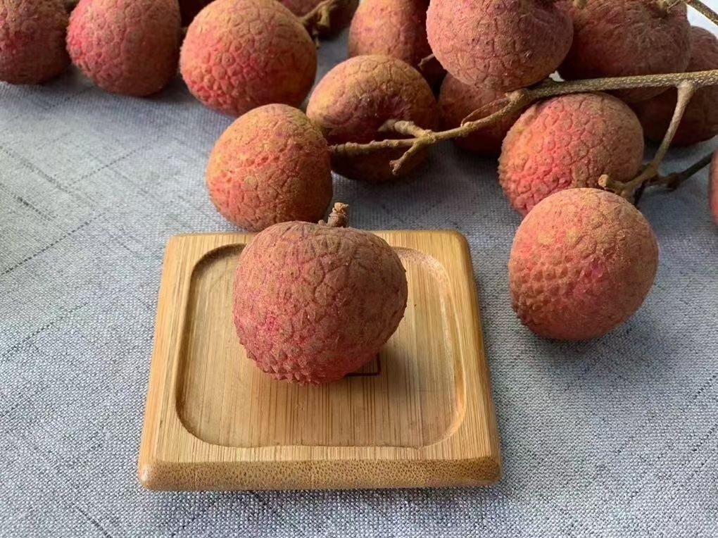 黑叶荔枝 皮薄肉厚！