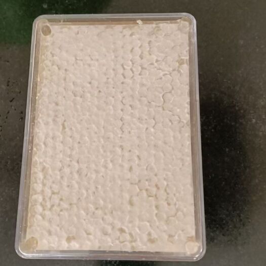 青龙县蜂巢蜜  精品巢蜜—500g方盒，天然成熟，封盖率高，封盖平整，包化验