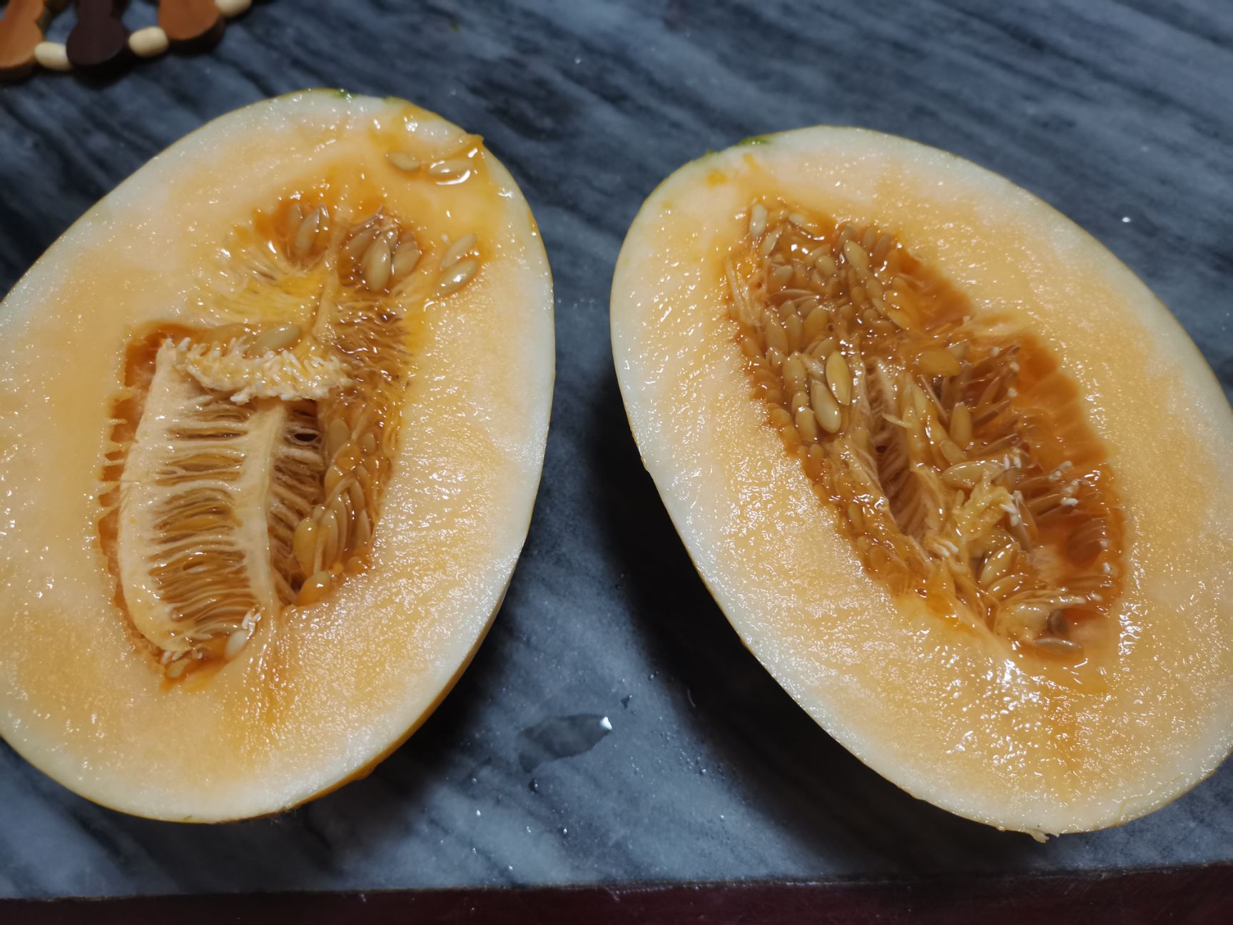 黄金蜜瓜 桂蜜12.号 甜瓜 大量出售 超甜