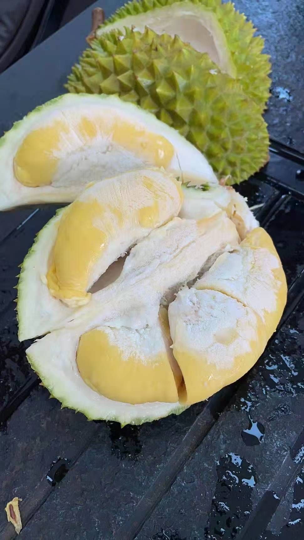  猫山王榴莲，20斤净重，果型方正，大小均匀，有需要的抓紧联系