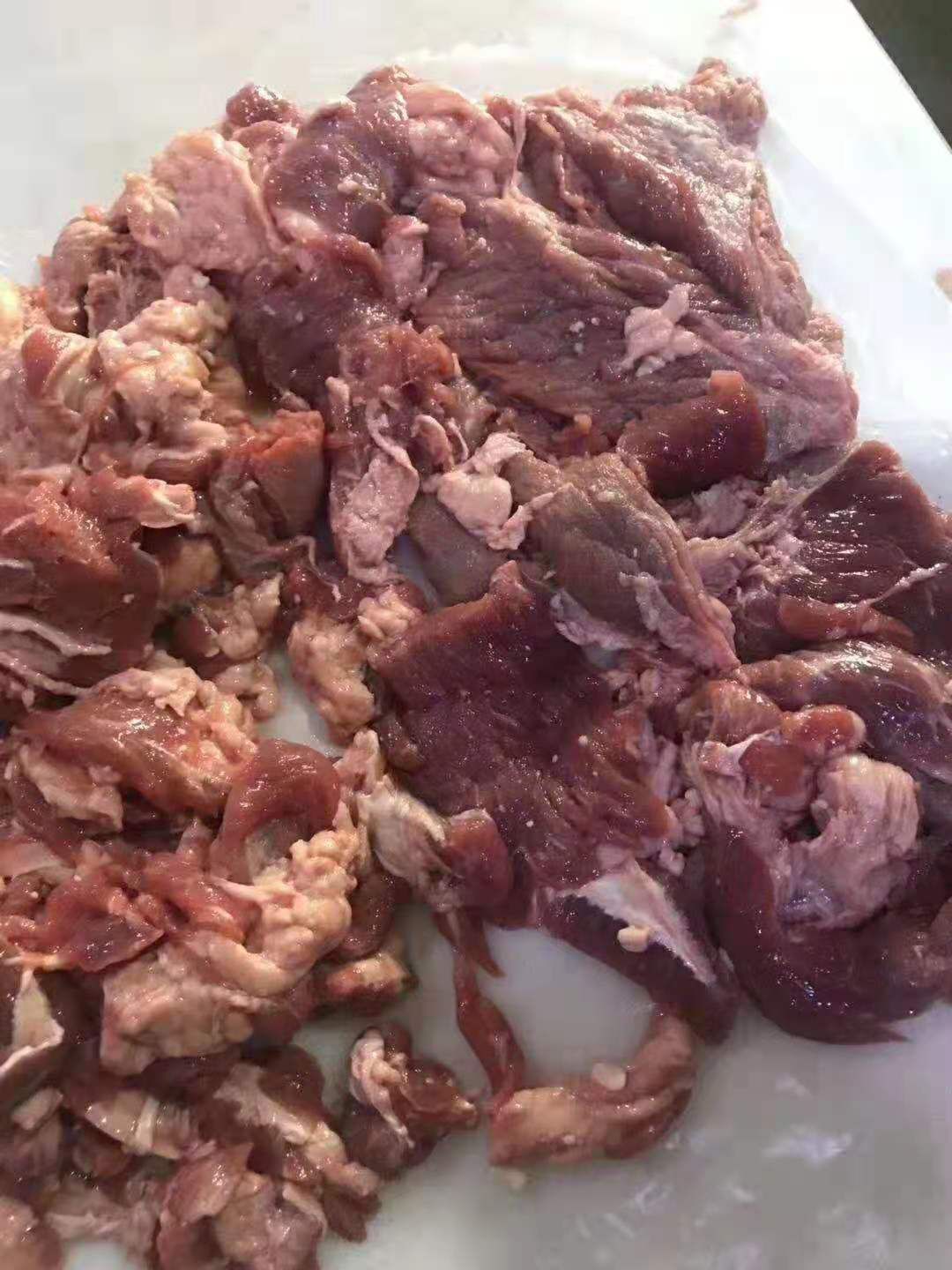 纯干牛碎肉，一手货源，欢迎选购。