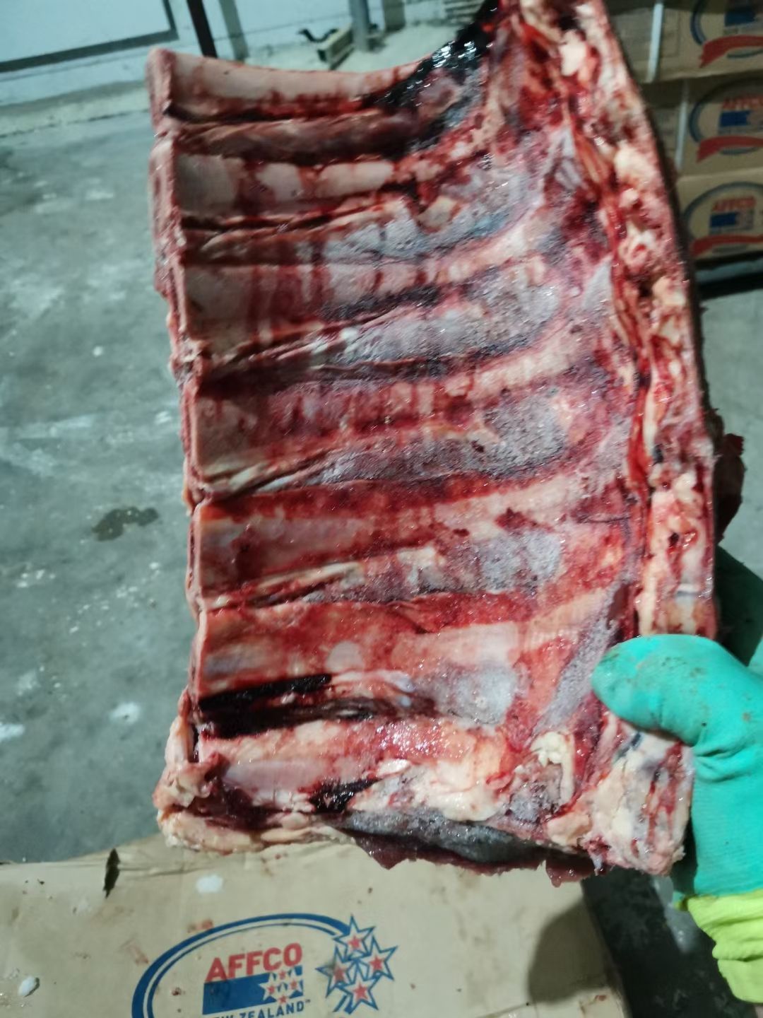 牛脊骨  135厂牛背骨，满满的都是肉。手续齐全