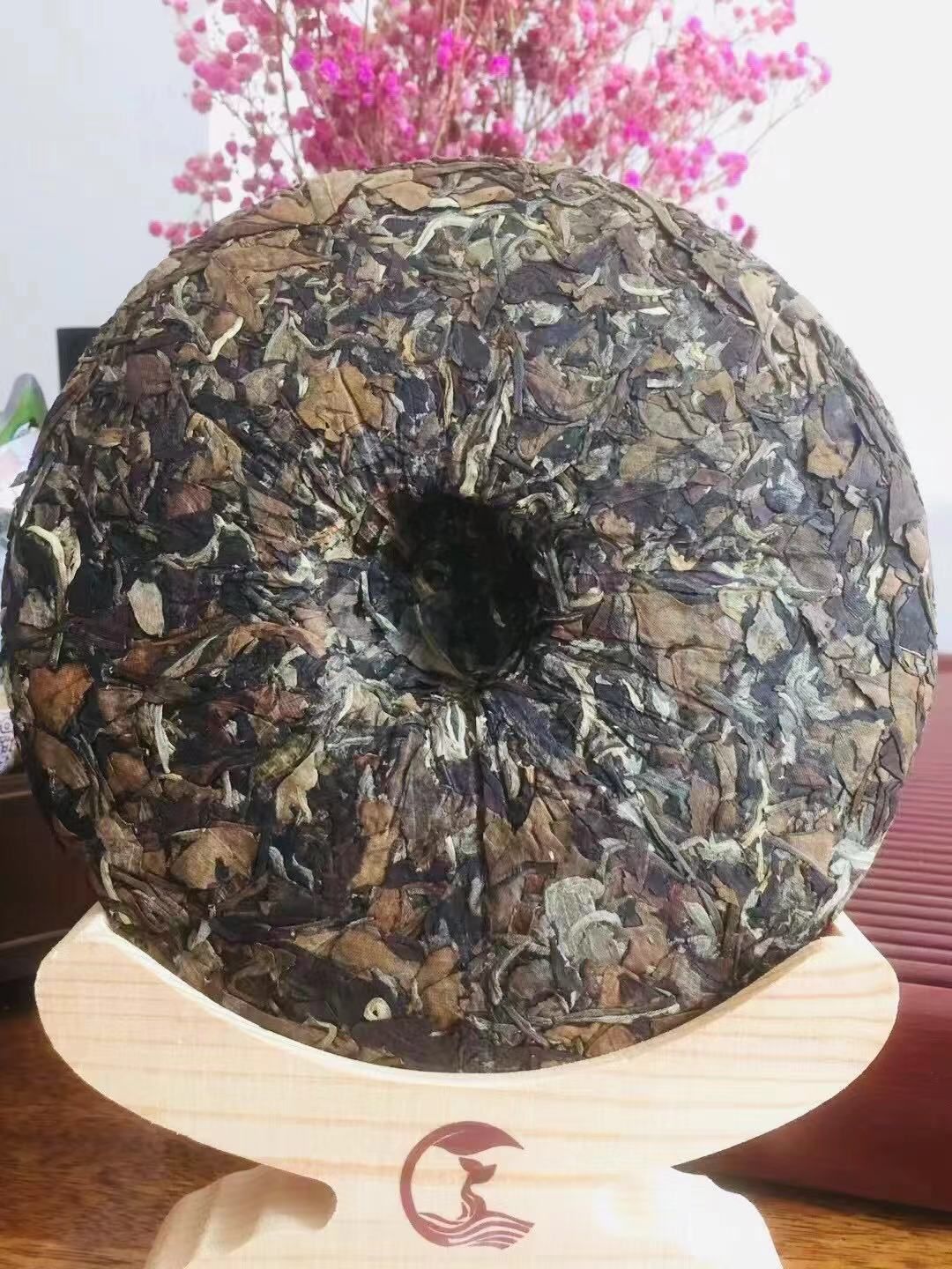 白牡丹茶  2014年高山白牡丹，茶汤红亮通透，药香，茶水浓厚