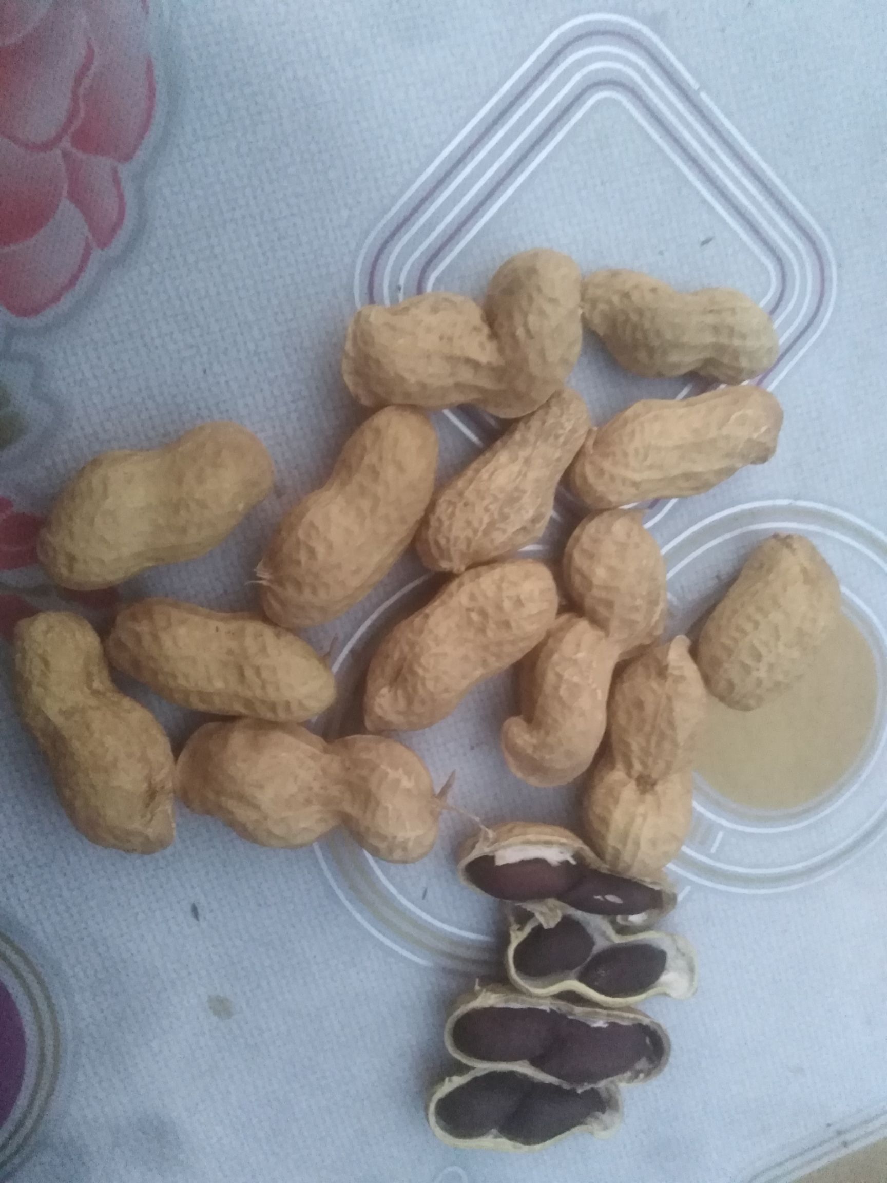 新花生 小果黑花生 黑珍珠 皮薄子大 甜香型，大量供应，