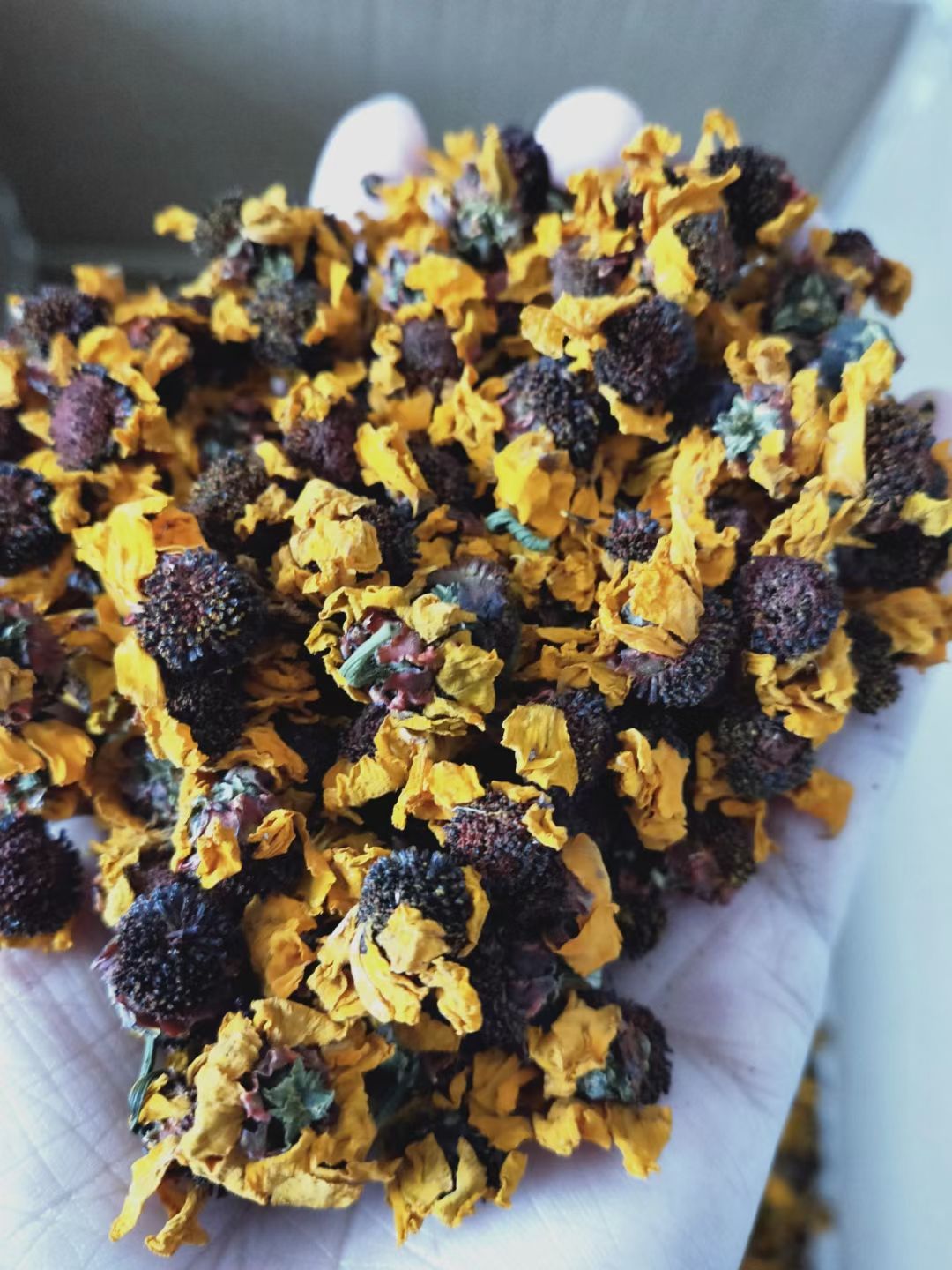 菊花茶 新疆天山昆仑雪菊 朵大饱满 汤色绛红 清香满溢 特级