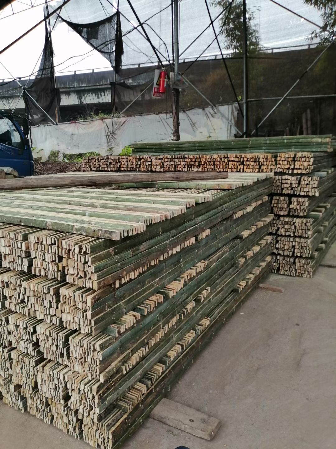 专业生产制作工地用竹架板，各种类型规格竹片