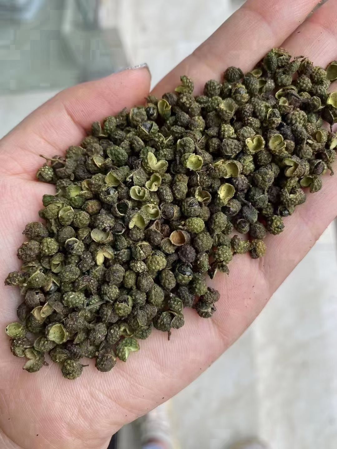 干青花椒，一件60斤。可以卖10一碗模式，送广告布录音U盘