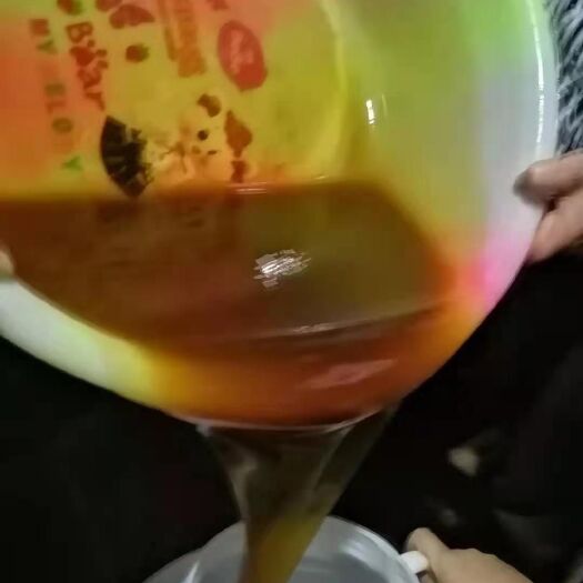 平武县土蜂蜜 蜂蜜，来至四川平武大山老巢这里人烟稀少，山青水秀，自己家养的