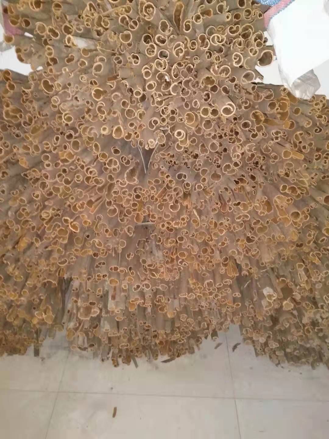 普通桂皮  桂苗 ，中通桂皮，桂枝，桂碎