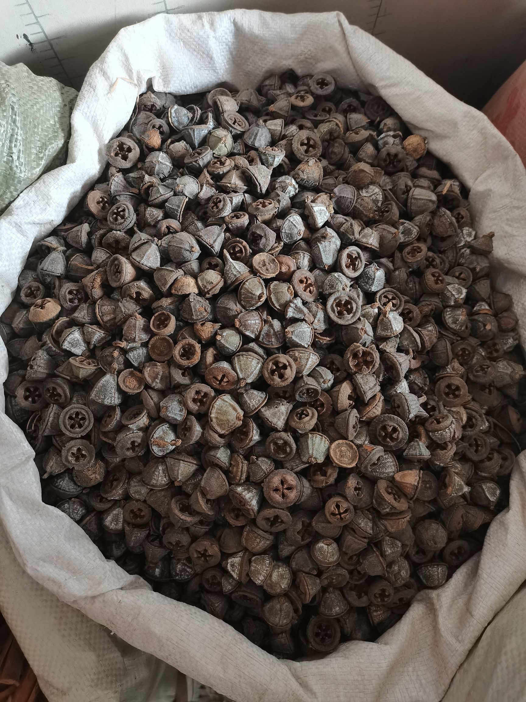 一口钟 一口盅 满口香各种香辛料批发 中药材大全