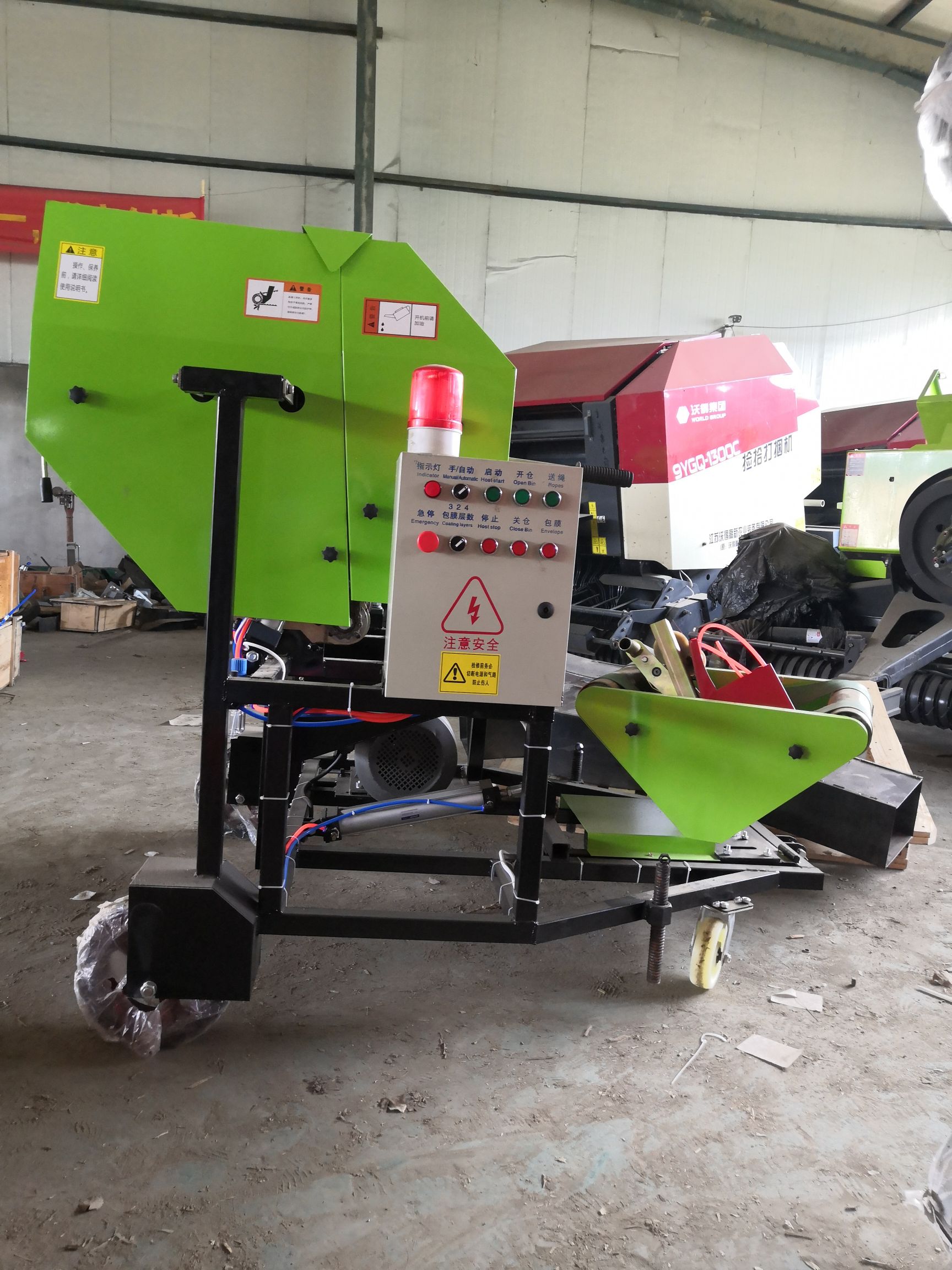 牛羊养殖场储存饲料好帮手全自动打捆包膜一体机，打捆包膜机