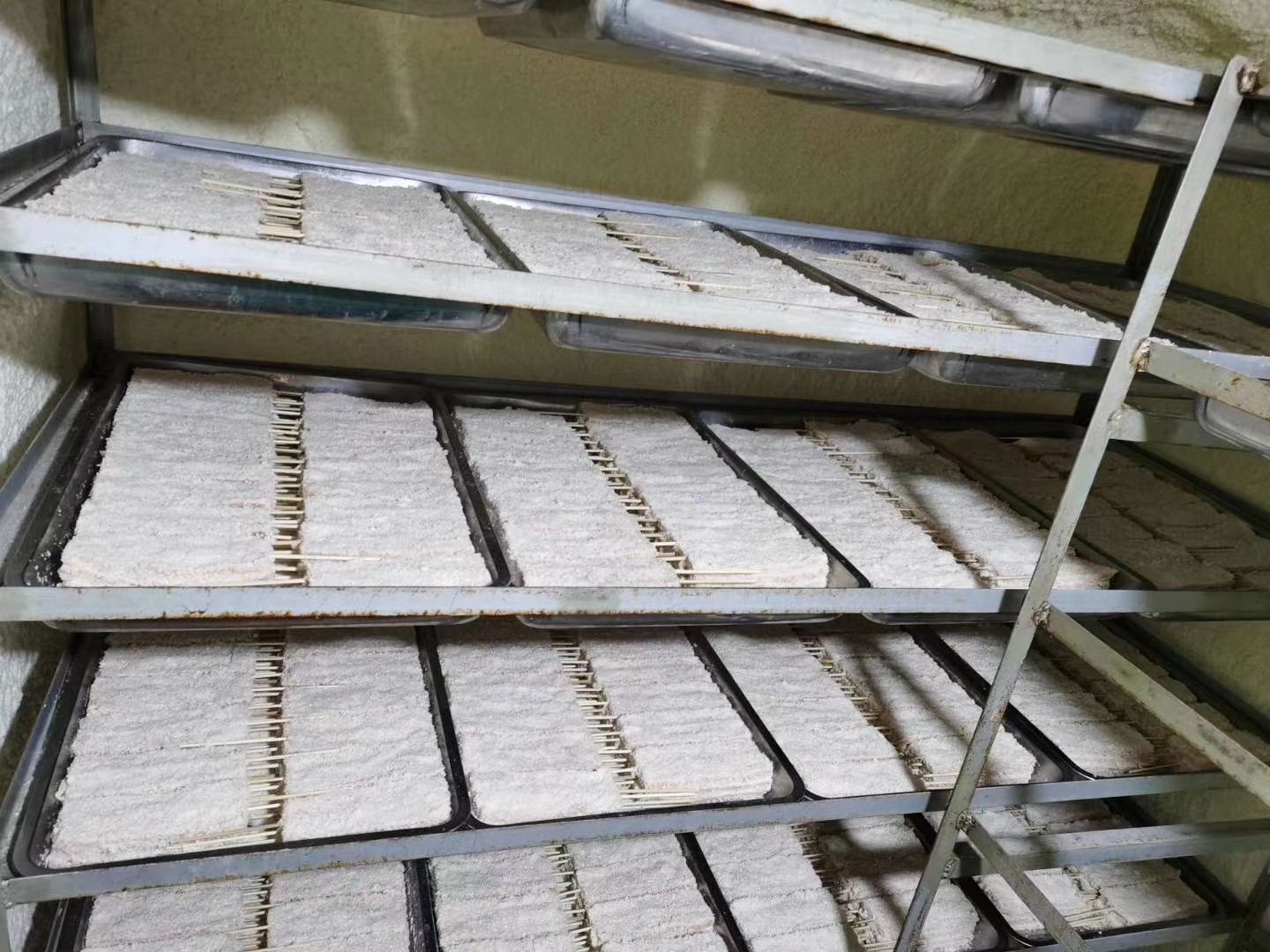 纯手工大鸡排，小鸡排，鸡柳，肉质细腻，清脆可口，安全放心