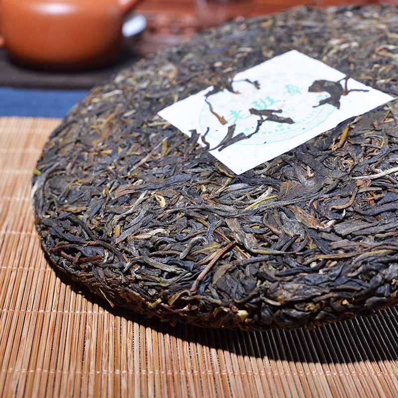 古树茶  云南老班章普洱茶生茶357克大叶茶饼批发优惠包邮