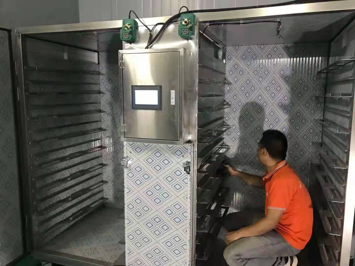 30格 智能环保电热烘干机