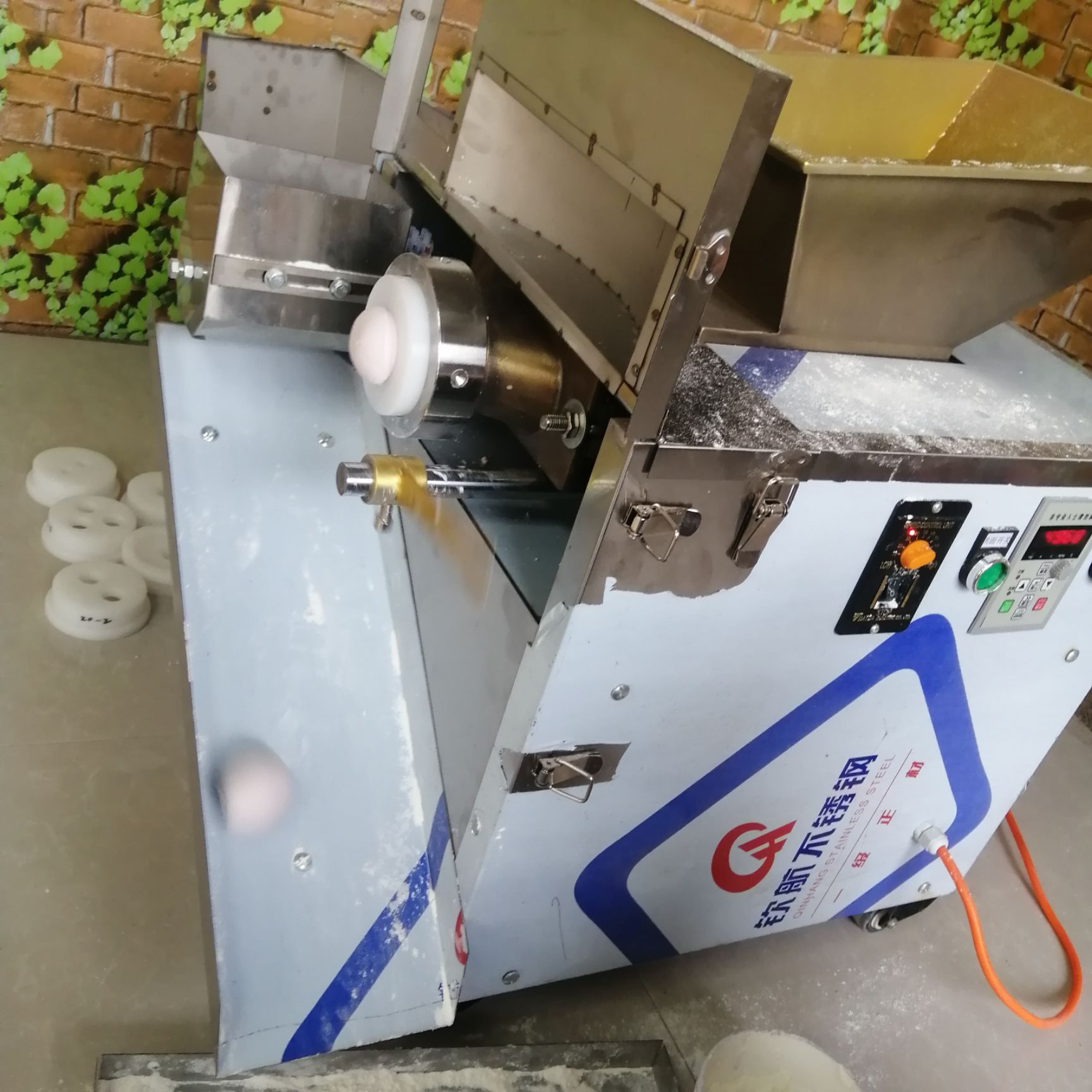 多功能面食机  米面食品面团分割机包子饺子饼月饼面团分割机