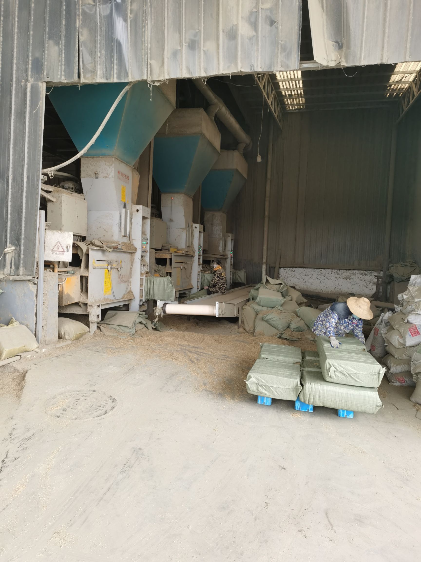 稻壳、压缩稻壳