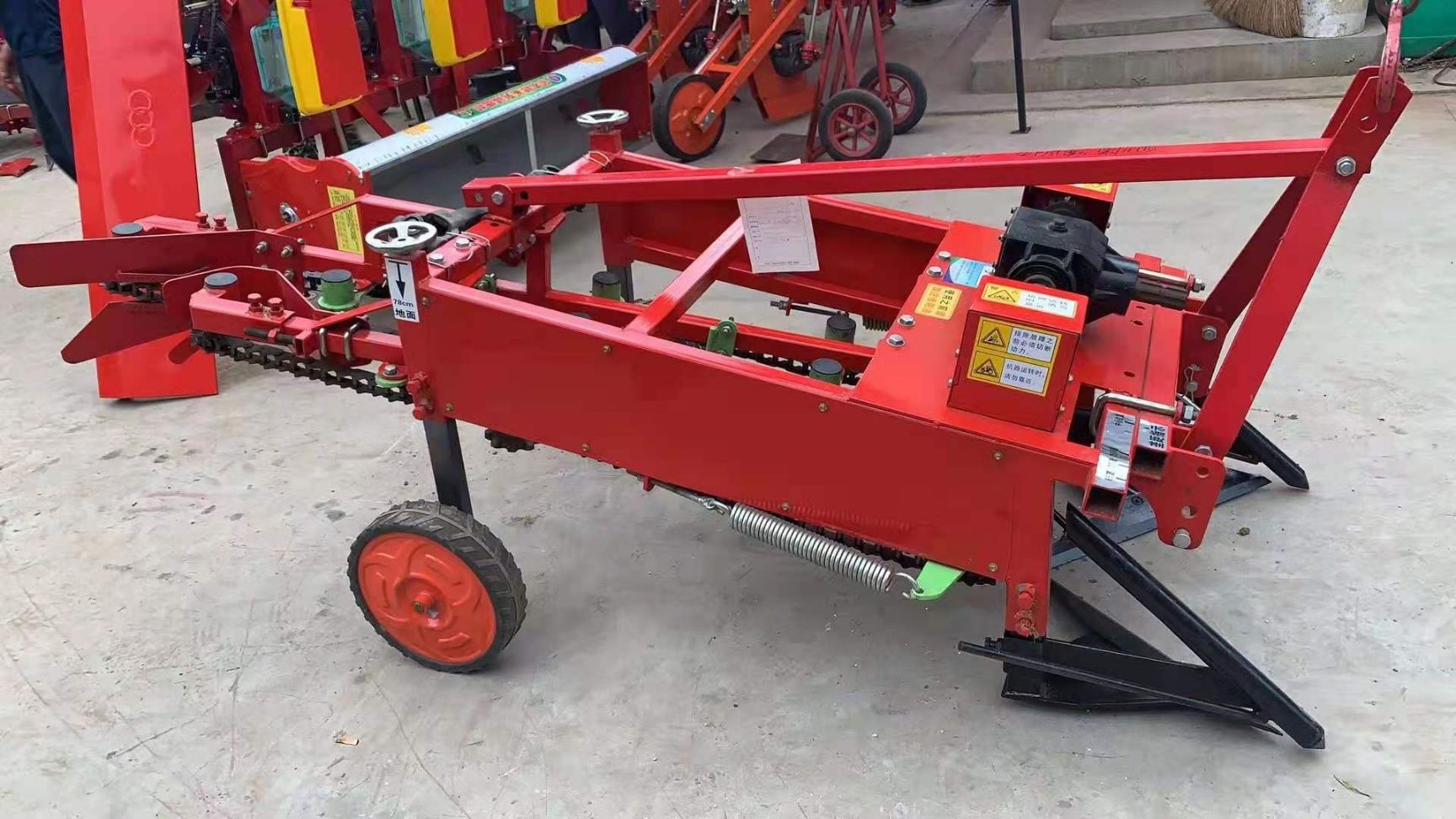  花生收获机 小四轮收花生机子 长果收获机