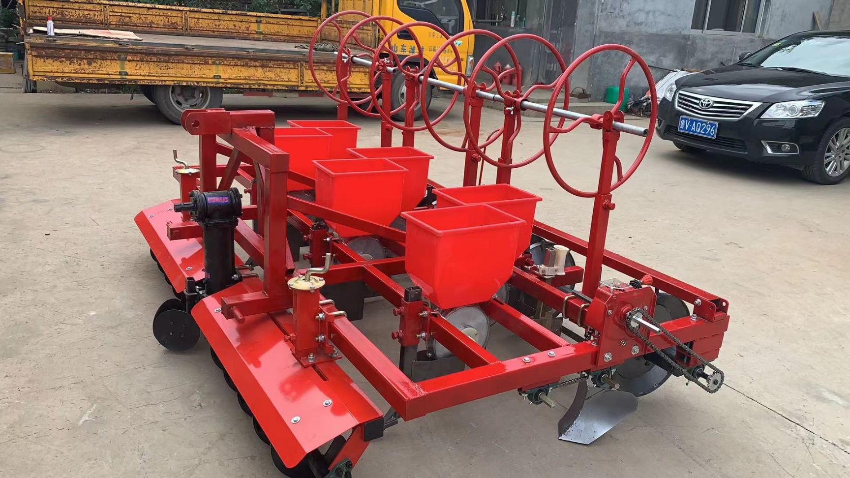  花生播种机，种植机，旋耕，起垄，播种，滴灌，镇压，划痕一体机