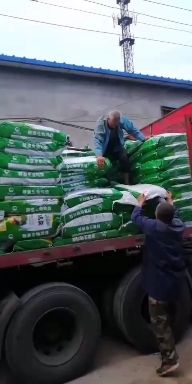 生物有机菌肥
发酵纯羊粪加菌腐熟