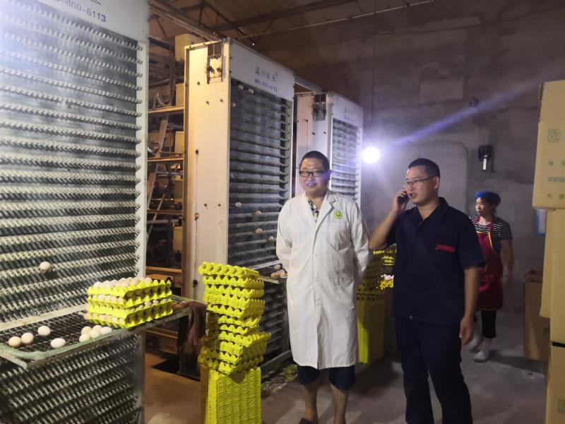 禽畜养殖技术 畜牧养殖，疾病防控专家，钟银祥研究员。