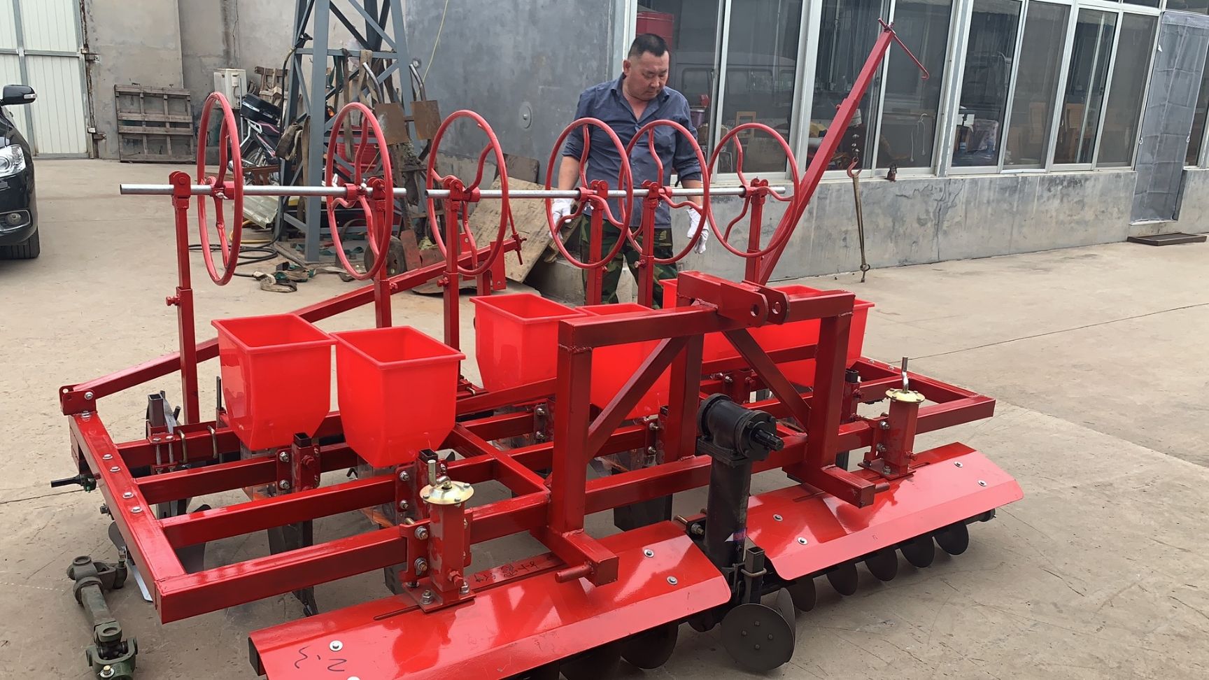  花生播种机，种植机，旋耕，起垄，播种，滴灌，镇压，划痕一体机