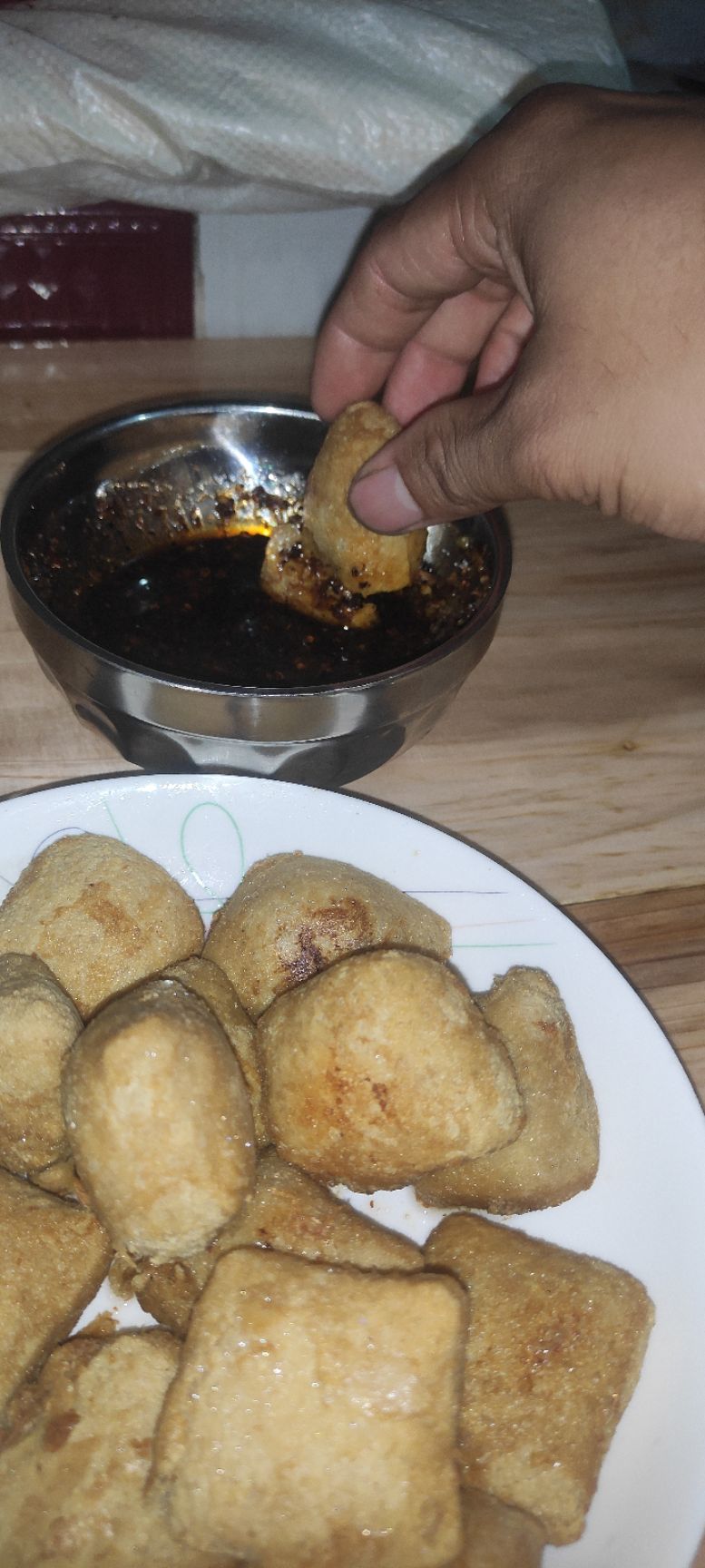 绿春本地臭豆腐。手工豆腐，柴火熬制。卤水点浆。支持全国包邮