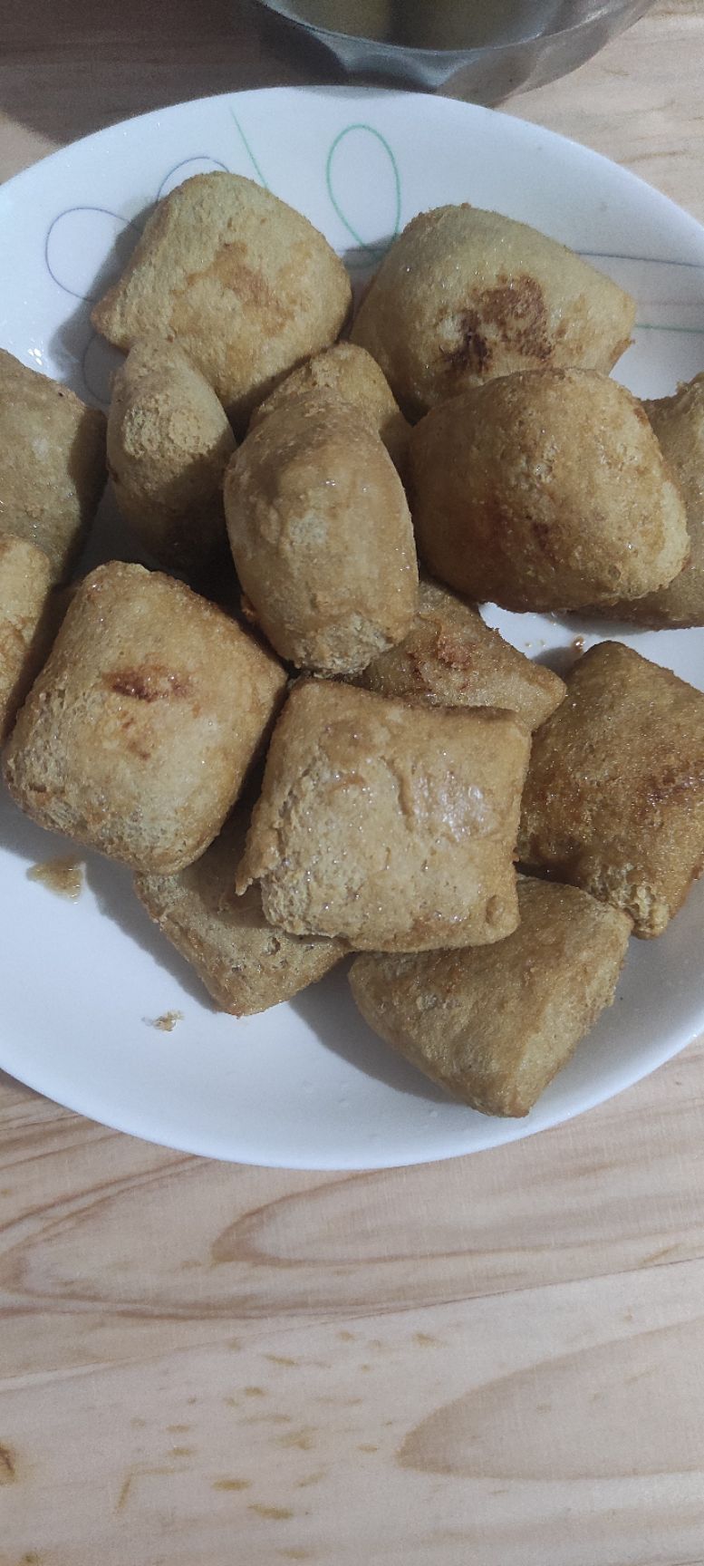 绿春本地臭豆腐。手工豆腐，柴火熬制。卤水点浆。支持全国包邮