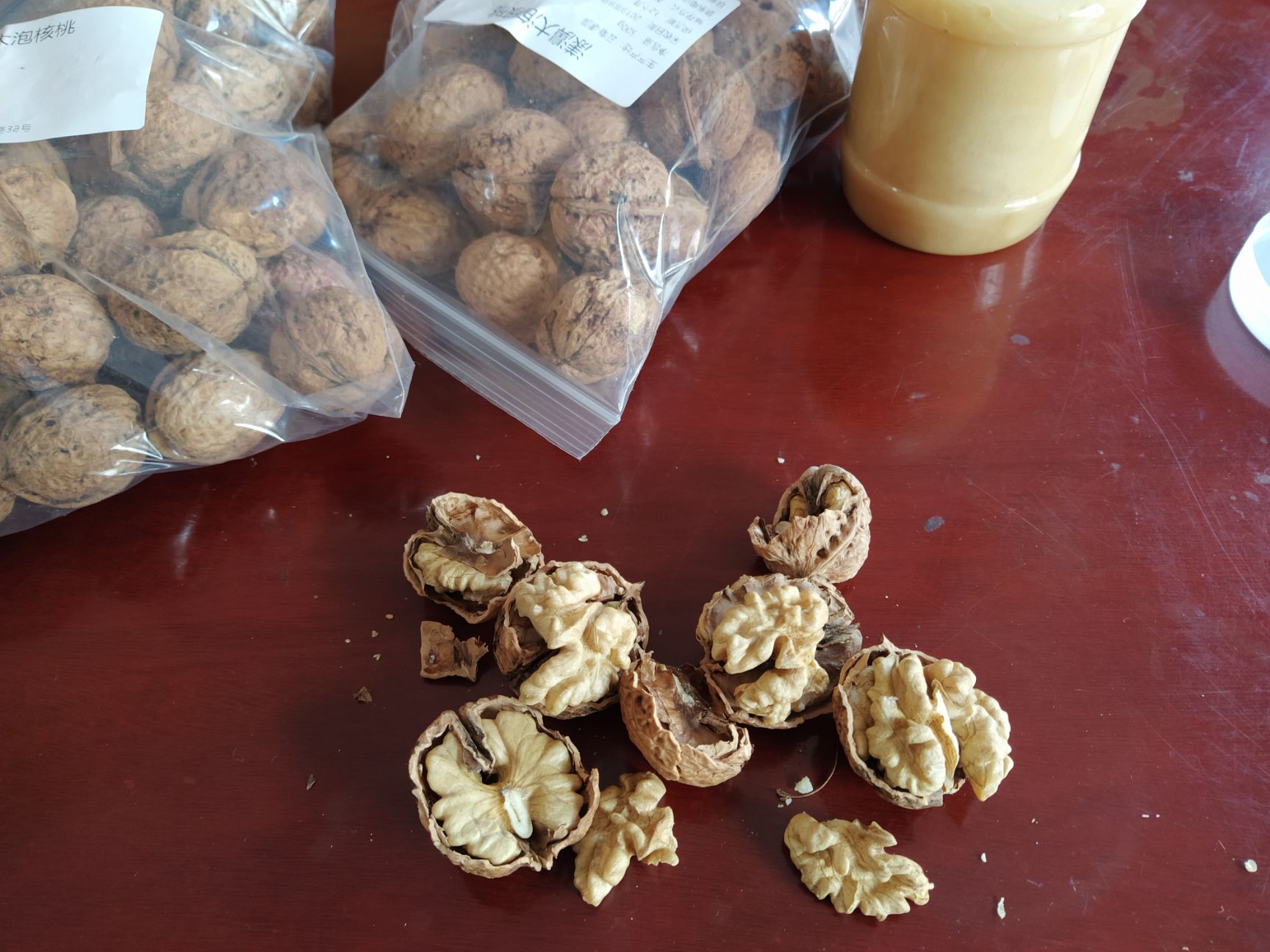 薄皮核桃  云南高原漾濞纸皮薄皮鲜核桃干核桃核桃仁新货上市