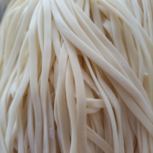鸡蛋面 重庆高筋鲜面条 主要为饺子皮！抄手皮！鲜面条批发为主