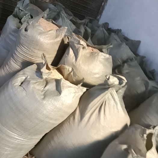 禄丰市麦糠 牛 羊 马 